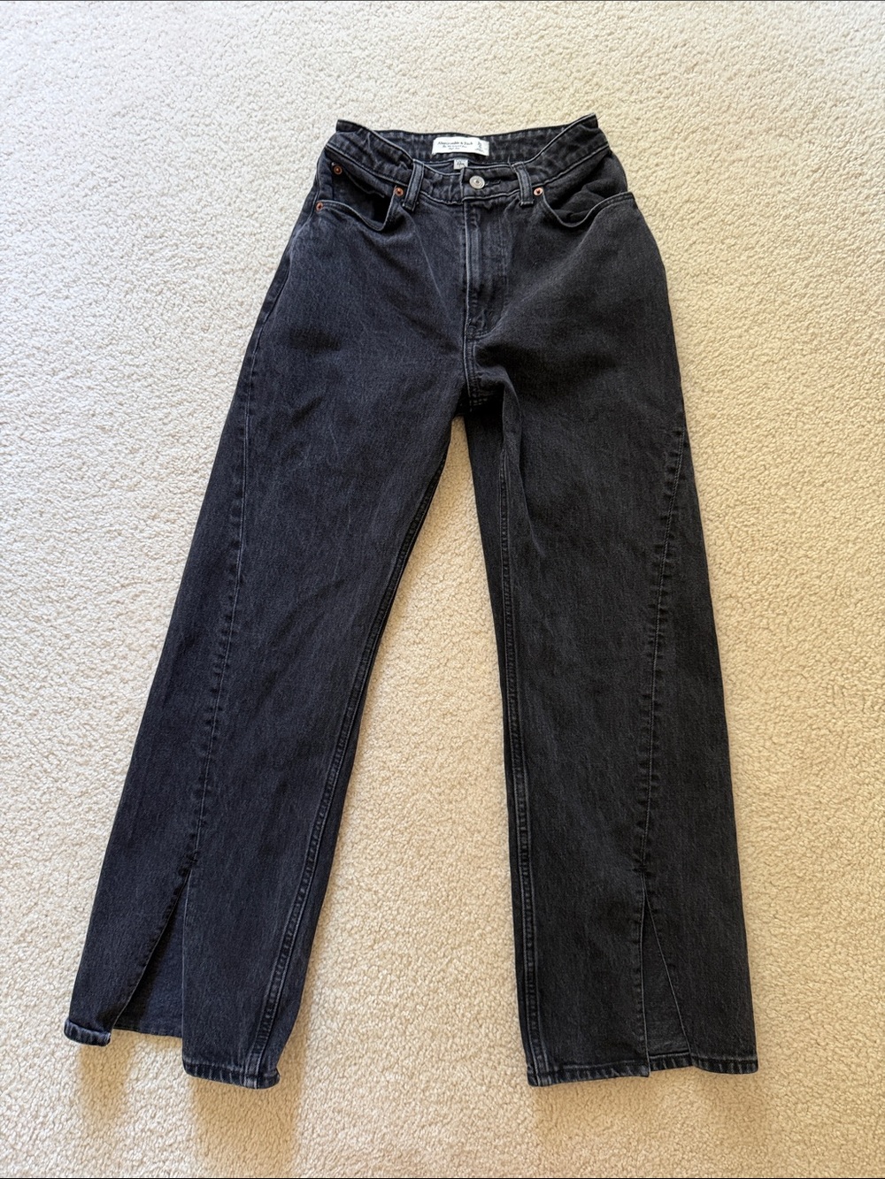 Abercrombie & Fitch Curve Love 90s Relaxed Jean High Rise